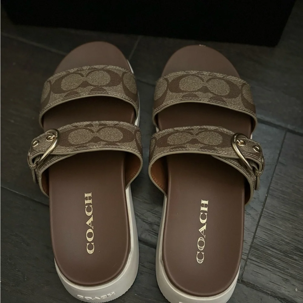 Coach Sandals original print. - Picture 2 of 3